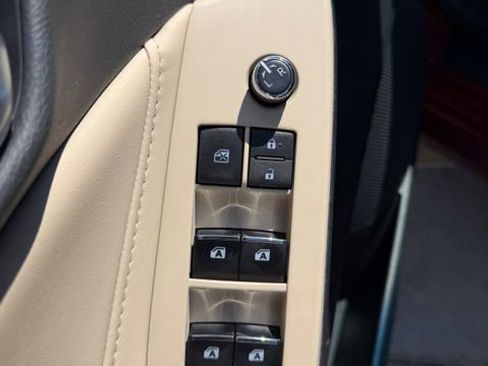 Used 2021 Toyota Avalon XLE FWD image 14