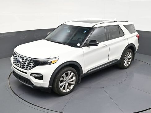 Used 2022 Ford Explorer Platinum w/ Equipment Group 601A AWD/4WD image 12