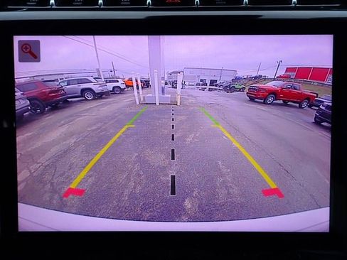 Used 2023 Jeep Grand Cherokee Limited image 23