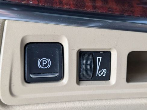 Used 2017 Cadillac XT5 Luxury w/ Driver Awareness Package image 33