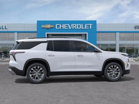 New 2026 Chevrolet Traverse LT w/ Enhanced Driving Package image 10