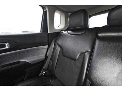 Used 2022 Jeep Compass Latitude AWD/4WD image 14