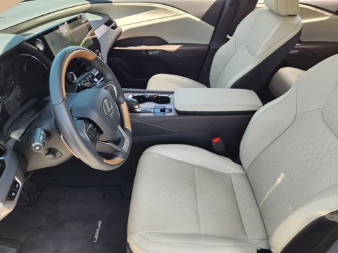 Certified 2025 Lexus RX 350 Premium Plus w/ Convenience Package FWD image 8