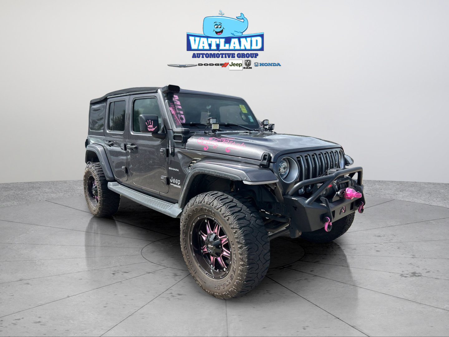 Used 2018 Jeep Wrangler Unlimited Sahara AWD/4WD image 7