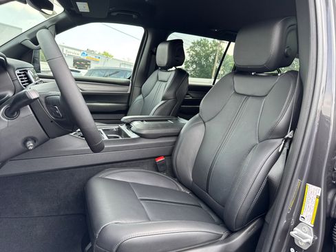 New 2025 Jeep Wagoneer Series II image 10