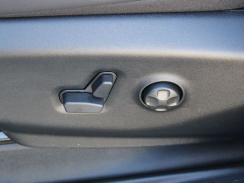 New 2026 Chrysler Pacifica Select image 16