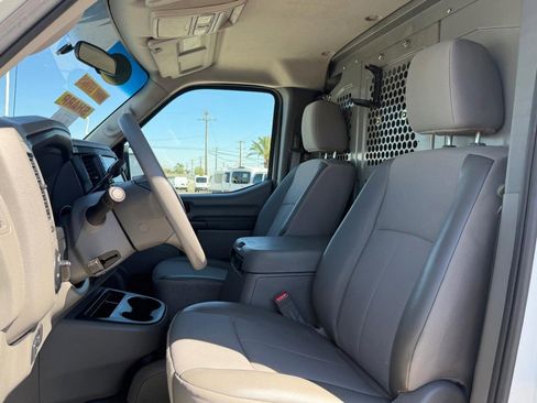 Used 2019 Nissan NV 3500 SL w/ Back Door Glass Package image 28