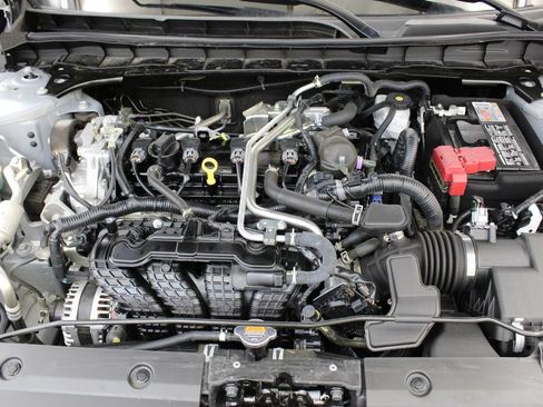 Used 2024 Nissan Altima 2.5 SV FWD image 29