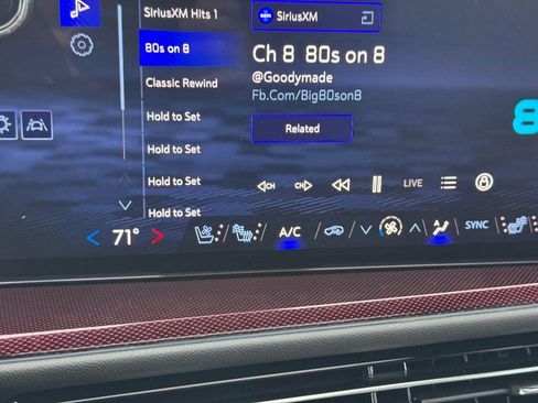 Used 2024 Chevrolet Traverse RS w/ LPO, Floor Liner Package image 23