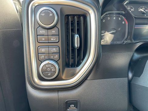 Used 2019 GMC Sierra 1500 SLT w/ SLT Premium Plus Package AWD/4WD image 33
