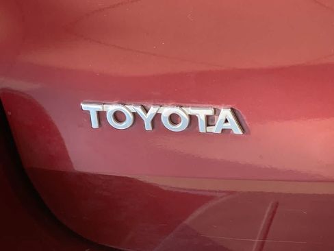 Used 2005 Toyota Sienna XLE Limited FWD image 11