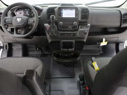 Used 2025 RAM ProMaster 2500 w/ Convenience Group image 8