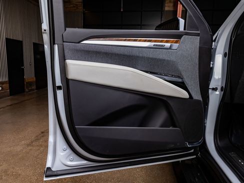 Used 2026 Cadillac Escalade Platinum Sport w/ LPO, Floor Liner Package image 37