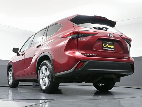 Used 2021 Toyota Highlander LE image 57