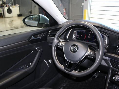 Used 2021 Volkswagen Jetta SEL image 23