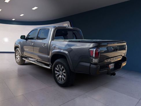 Used 2021 Toyota Tacoma Limited RWD image 3