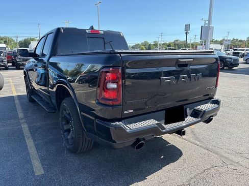 Used 2025 RAM 1500 Big Horn AWD/4WD image 3