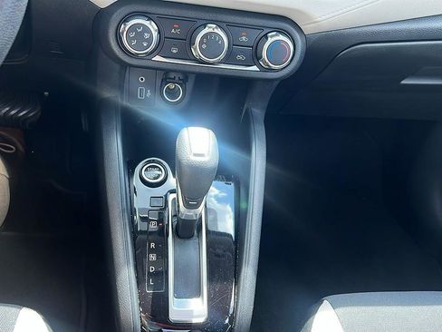 Used 2021 Nissan Versa SV image 18