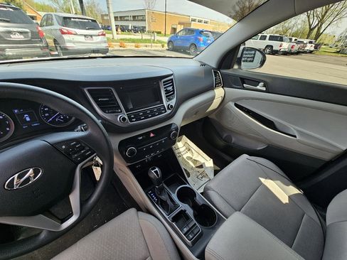 Used 2018 Hyundai Tucson SE image 20
