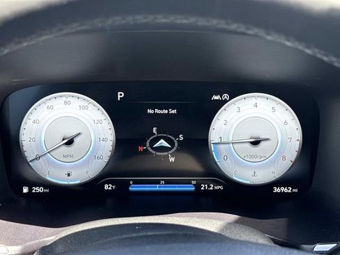 Used 2022 Hyundai Santa Fe Limited w/ Cargo Package AWD/4WD image 27