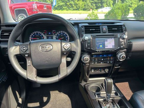 Used 2019 Toyota 4Runner Limited AWD/4WD image 10