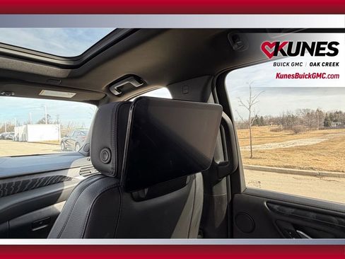 Used 2023 GMC Yukon XL Denali w/ Denali Reserve Package image 16