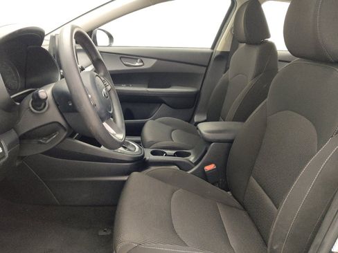 Used 2021 Kia Forte LXS FWD image 17
