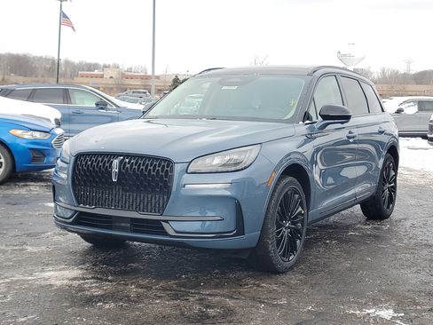 New 2026 Lincoln Corsair Premiere image 2