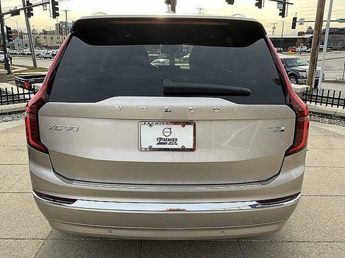 New 2026 Volvo XC90 T8 Plus w/ Protection Package Premier AWD/4WD image 9