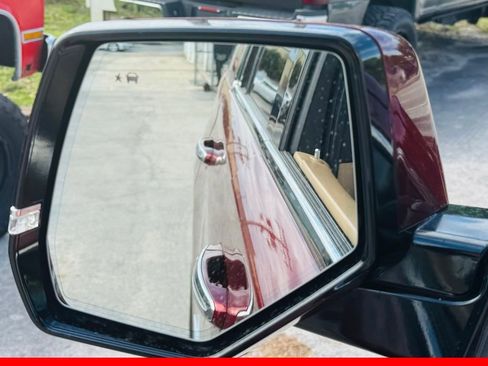 Used 2018 Cadillac Escalade Platinum image 24