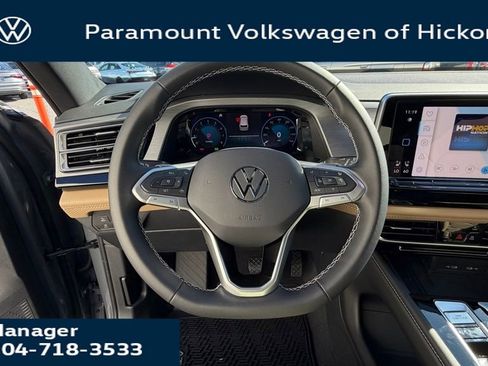 New 2026 Volkswagen Atlas Cross Sport SE image 7