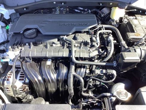 Certified 2026 Hyundai Kona SE AWD/4WD image 16