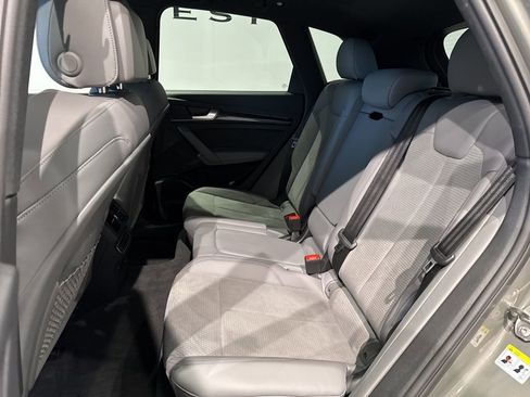 Used 2024 Audi SQ5 Prestige image 32