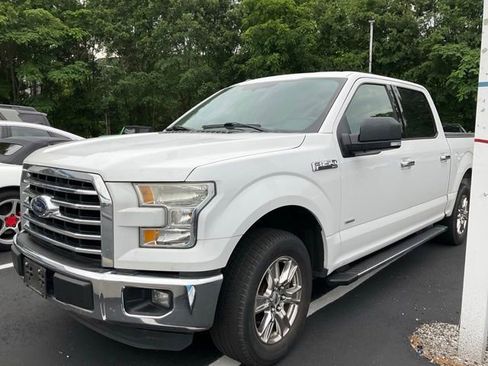 Used 2015 Ford F150 XLT w/ Equipment Group 302A Luxury RWD image 11