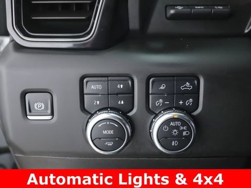 Used 2025 GMC Sierra 1500 AT4 w/ Technology Package AWD/4WD image 21