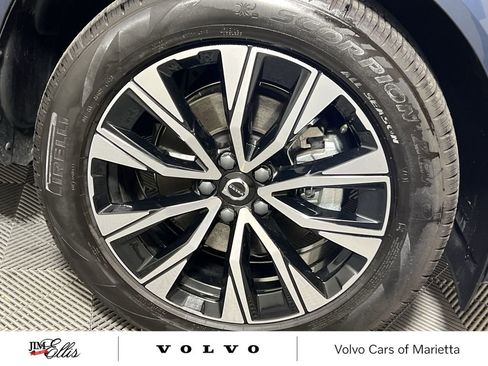 Used 2025 Volvo XC60 B5 Plus w/ Climate Package image 18