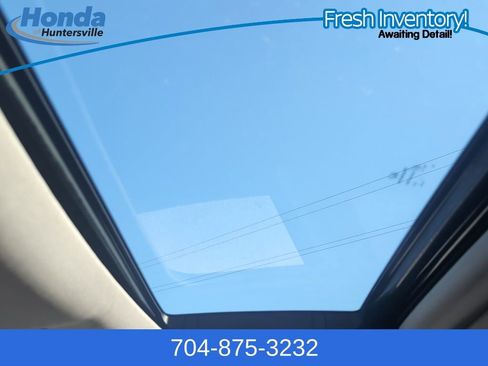 Used 2016 Honda Pilot Touring image 29