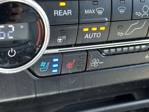 Certified 2019 Ford Expedition XLT w/ Equipment Group 202A RWD image 24