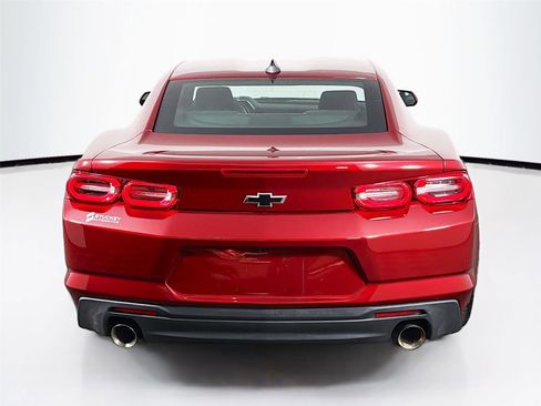 Used 2022 Chevrolet Camaro LT RWD image 6