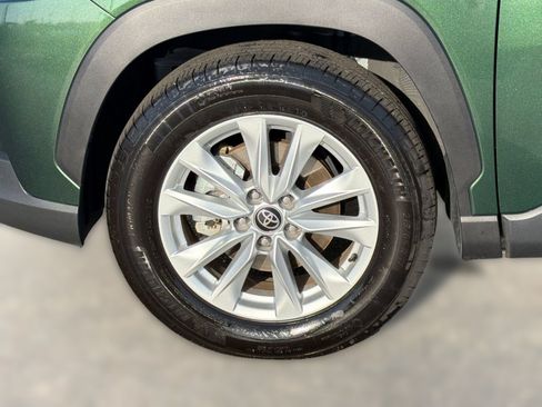 Used 2022 Toyota Corolla Cross LE w/ Moonroof Package FWD image 13