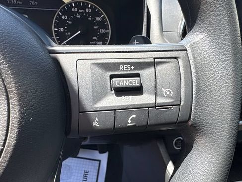 Used 2023 Nissan Rogue S AWD/4WD image 21