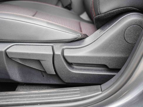 Used 2026 Nissan Kicks SR w/ SR Premium Package FWD image 36