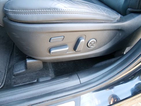 Used 2022 Hyundai Santa Fe Calligraphy image 17