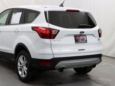 Used 2019 Ford Escape SE image 7