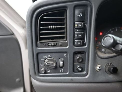 Used 2006 Chevrolet Silverado 3500 LT w/ Heavy-Duty Power Package AWD/4WD image 20