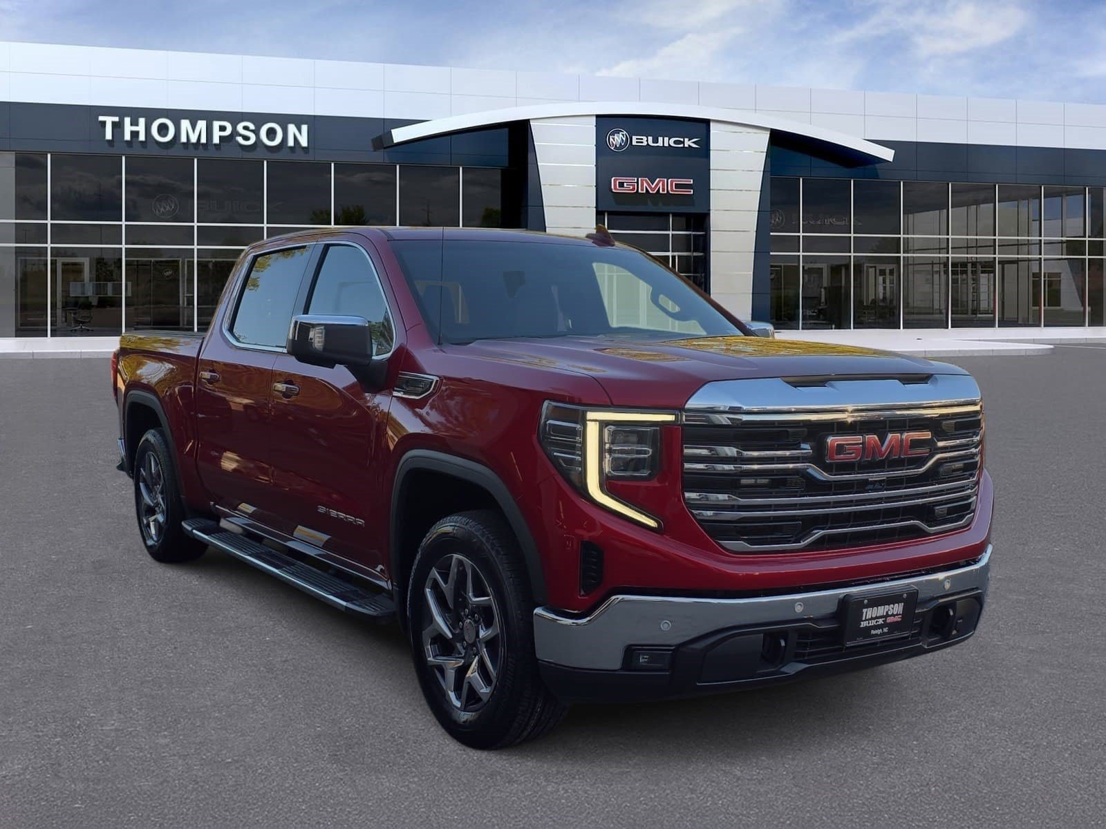Used 2025 GMC Sierra 1500 SLT w/ SLT Premium Plus Package AWD/4WD image 1