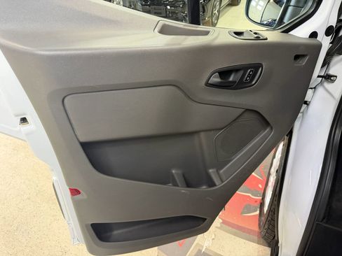 Used 2023 Ford Transit 350 XLT image 40