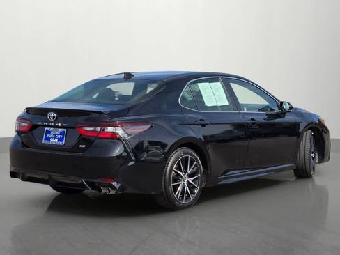Used 2024 Toyota Camry SE FWD image 6