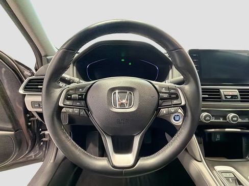 Used 2019 Honda Accord Touring image 9