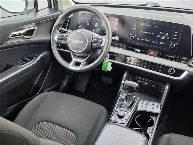 Used 2023 Kia Sportage LX AWD/4WD image 19